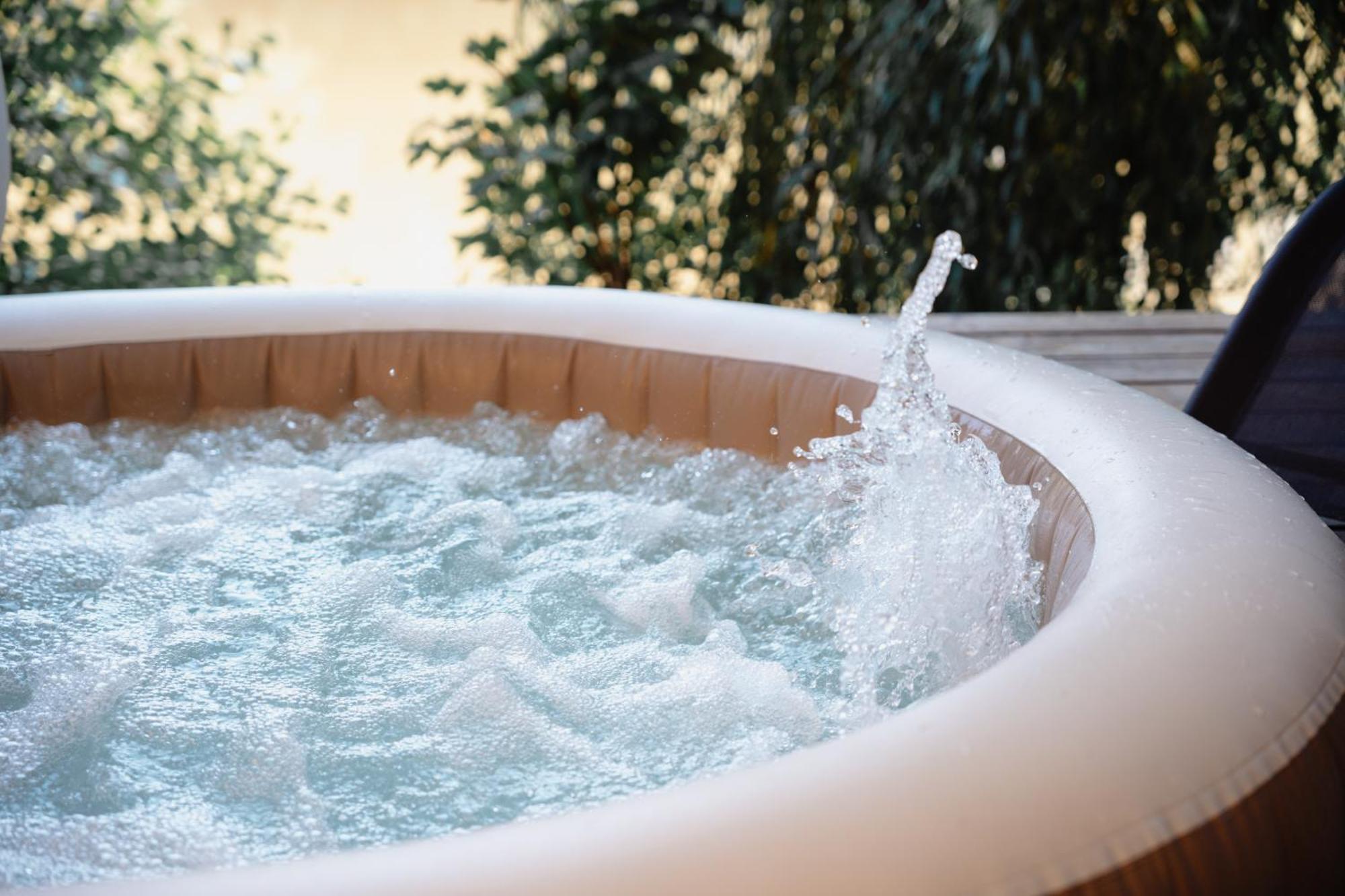 Secret Lake Prag Magic Place Relaxation& Wellness Rehenice Exterior foto